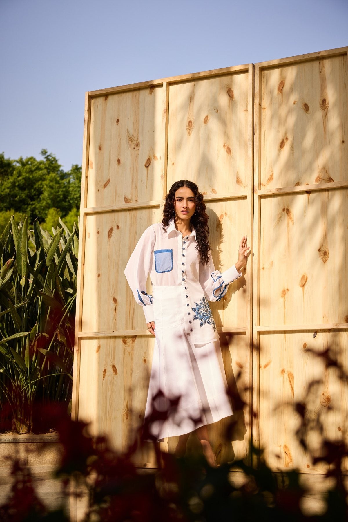 AZURE FLORAL EMBROIDERY SHIRT