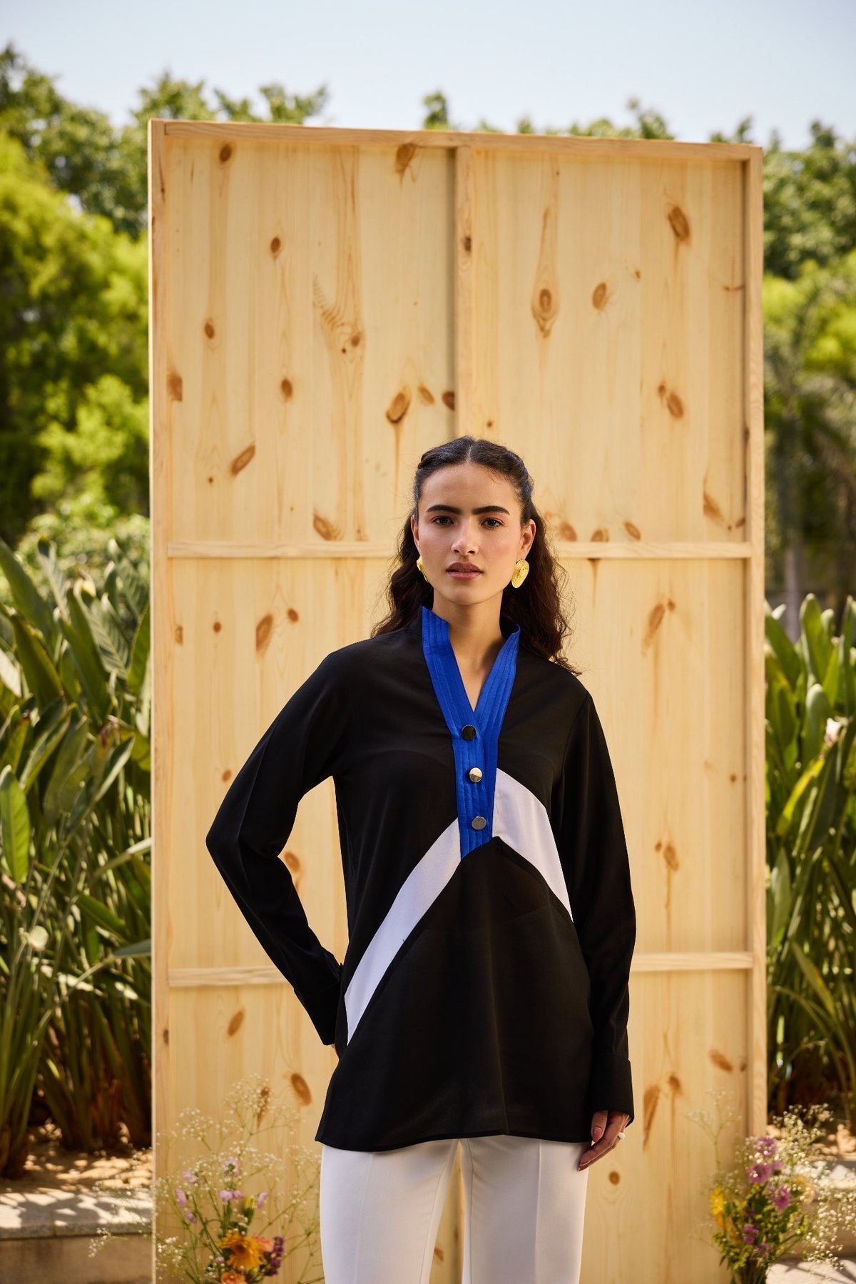 BLACK SUMMER CONTRAST SHIRT