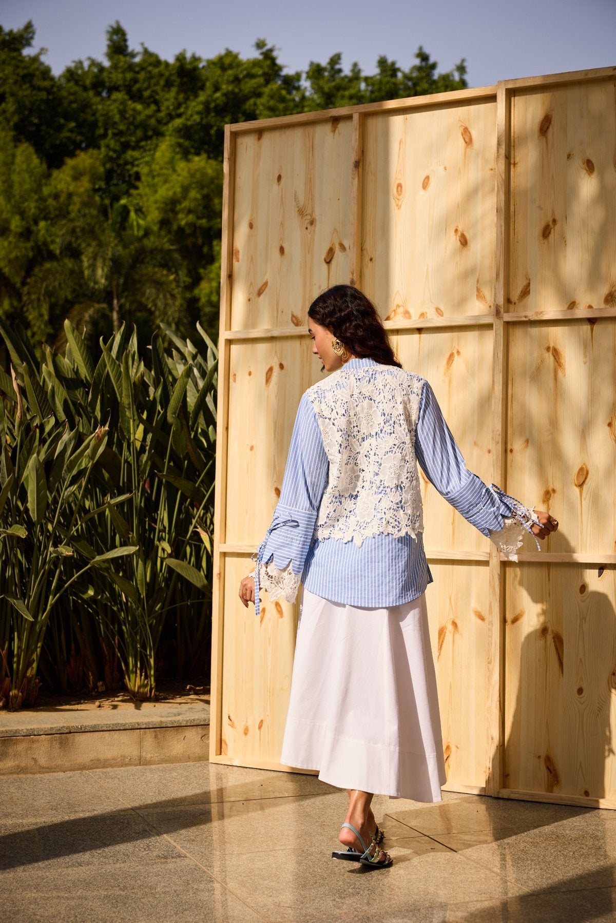 IVORY LACE CONTRAST SHIRT