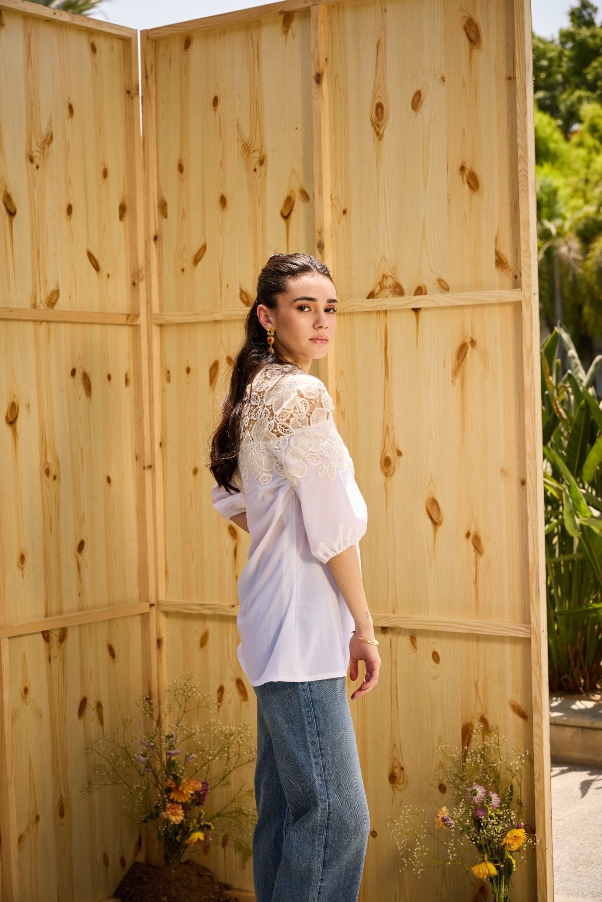 WHITE SCALLPED LACE SHIRT