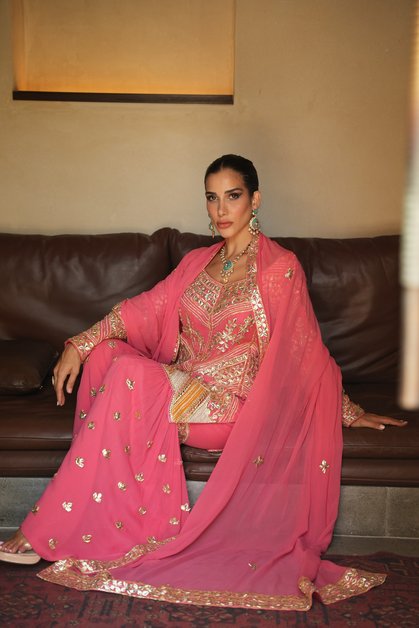 GAJRI PINK PARISAA GARARA