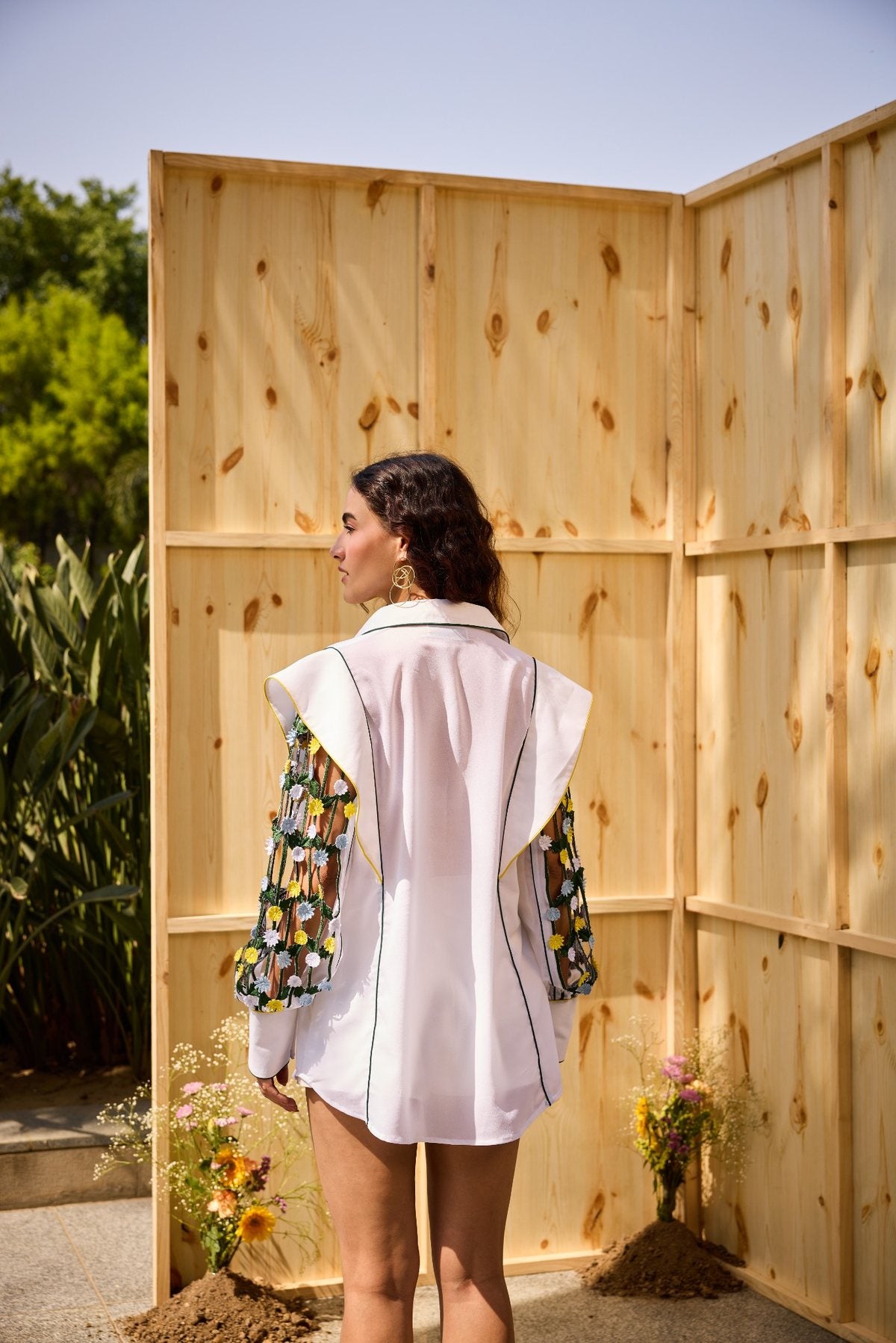 ELEGANT FLORAL ORNAMENTAT ION SHIRT