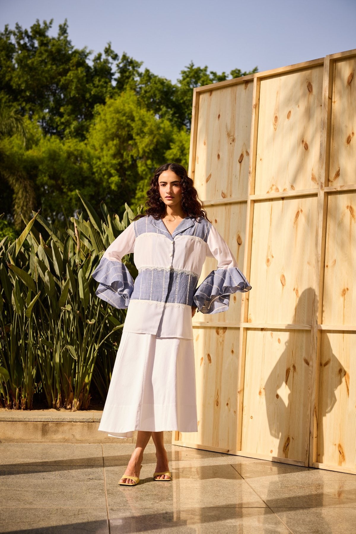 SCULPTED STRIPE TEXTURE SHIRT
