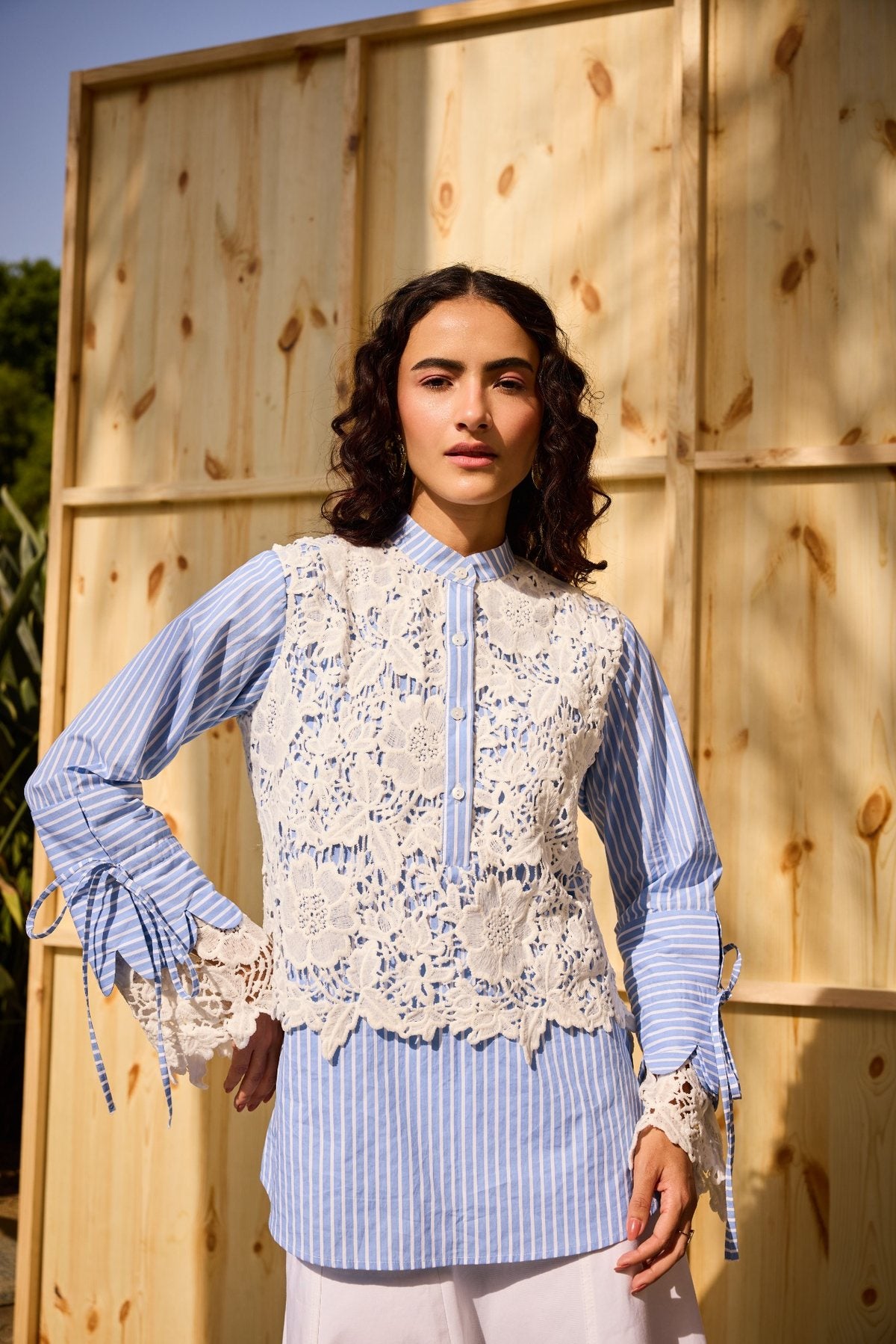 IVORY LACE CONTRAST SHIRT