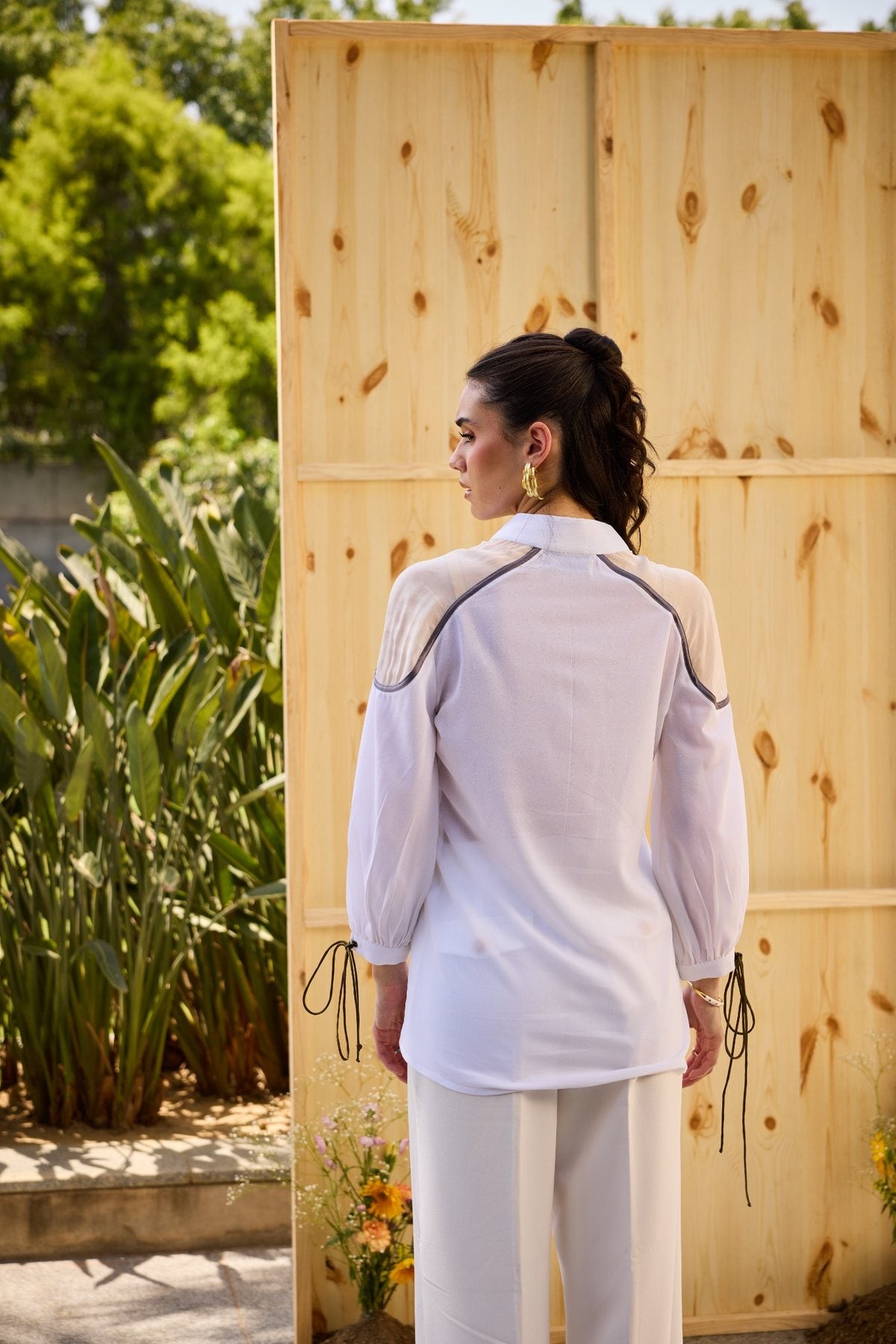WHITE SUMMER CONRAST SHIRT