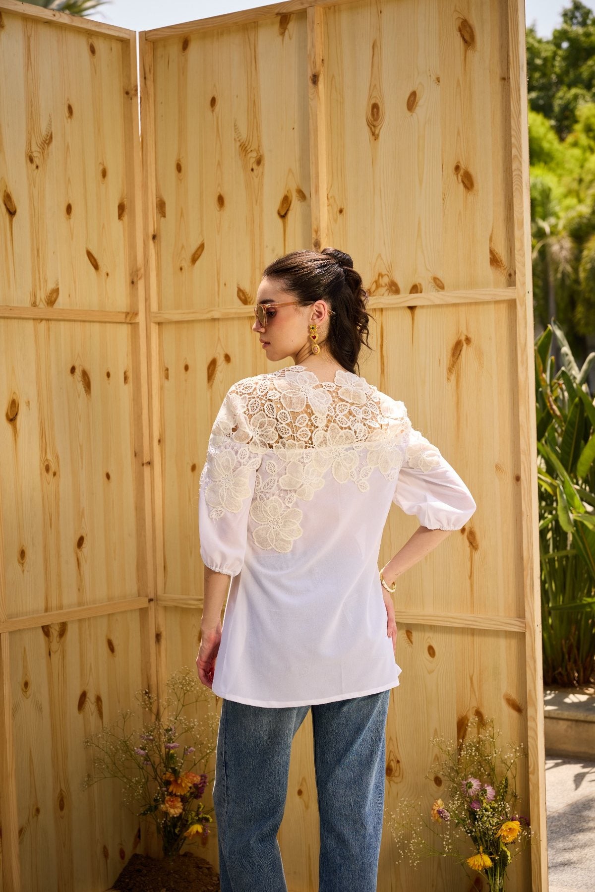 WHITE SCALLPED LACE SHIRT