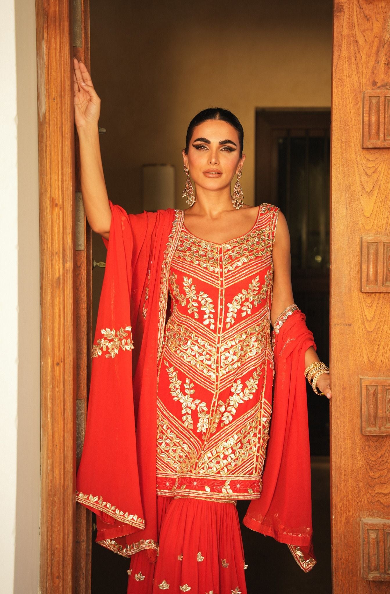LADY IN RED PARISAA GARARA