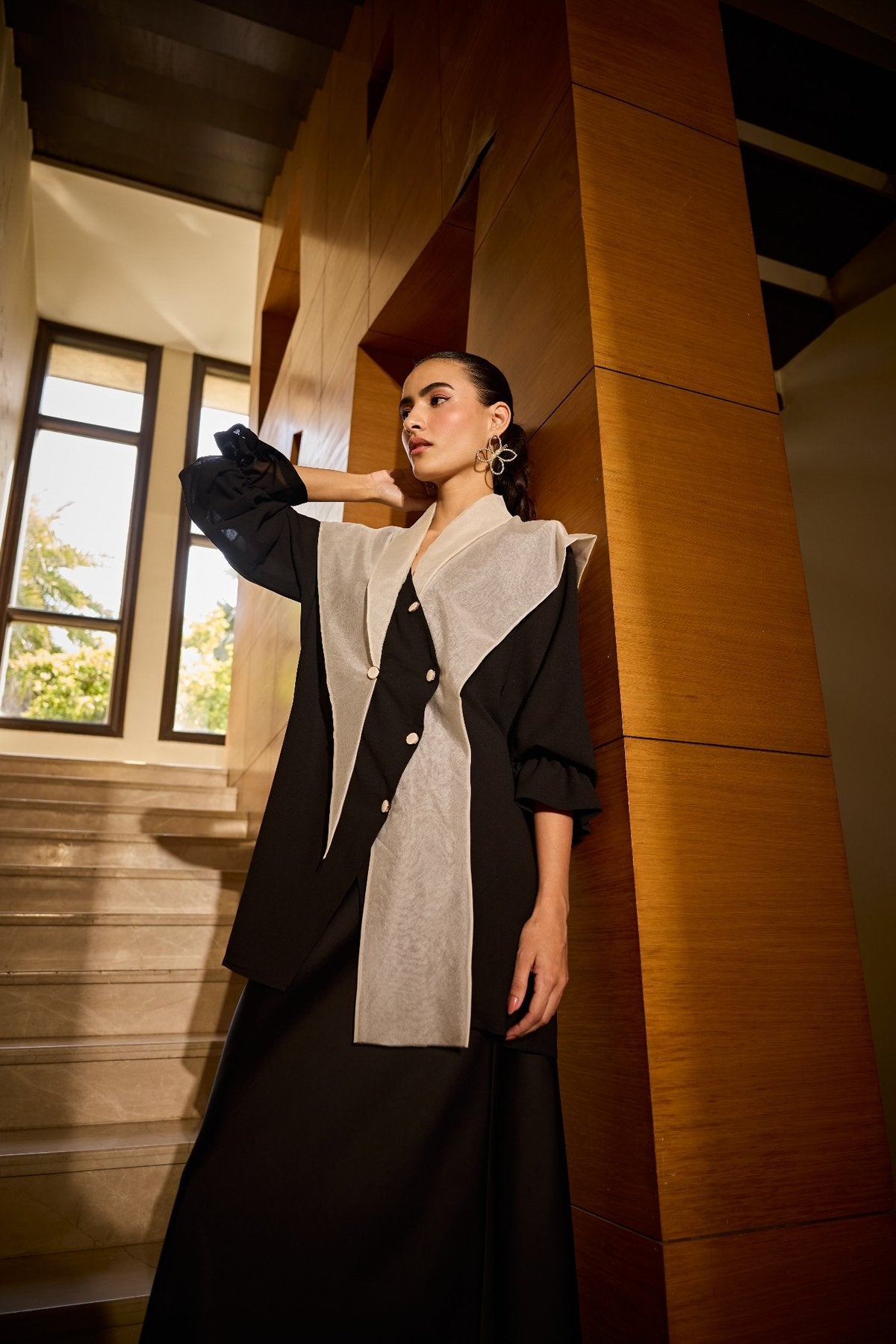 Black Summer Cool - White Organza