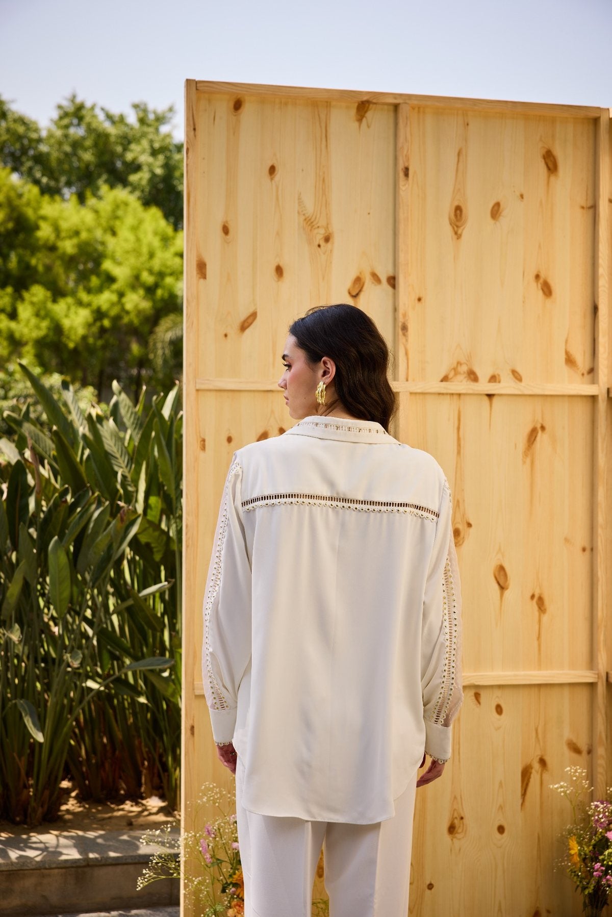WHITE HOOP LACE EMBELLISHMENT SHIRT